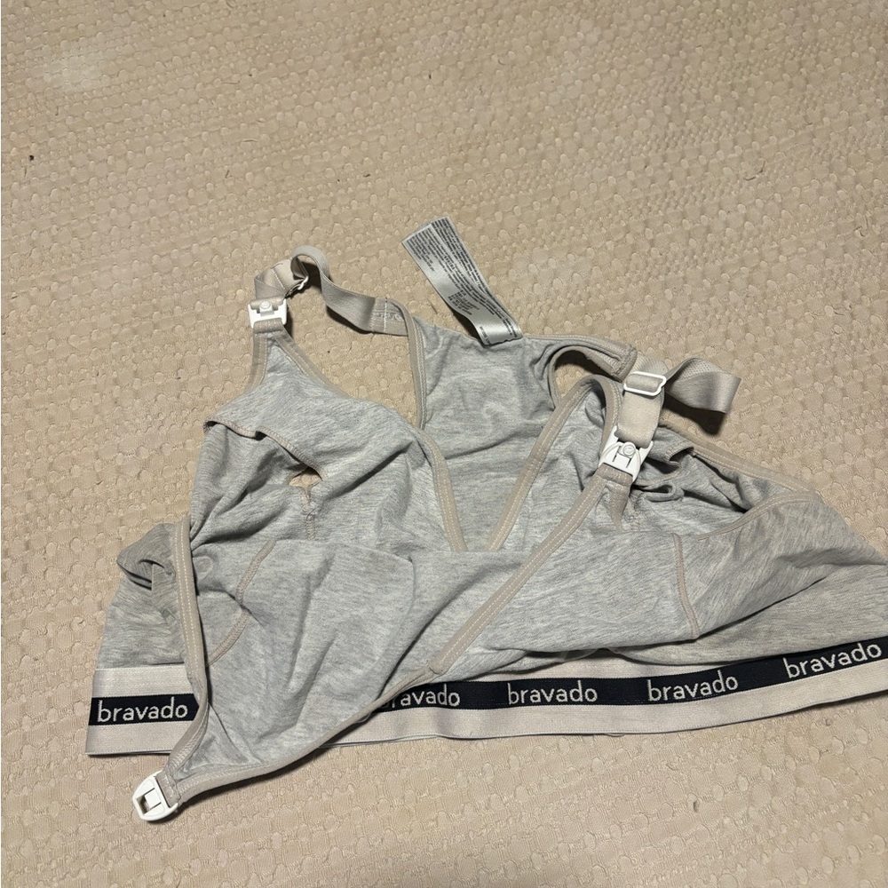 Grey Bravado Nursing and Pumping Sports Bra - L Full bust